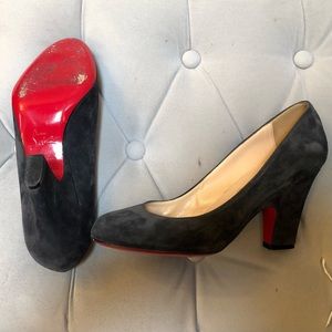 CHRISTIAN LOUBOUTIN Gray Suede Pumps 39 GUC